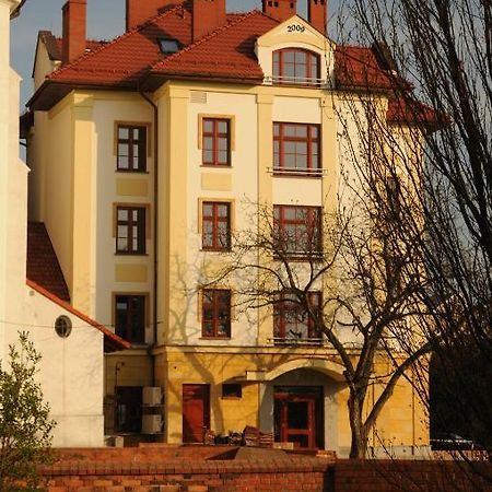 Hotel Arte Brzeg Exteriér fotografie