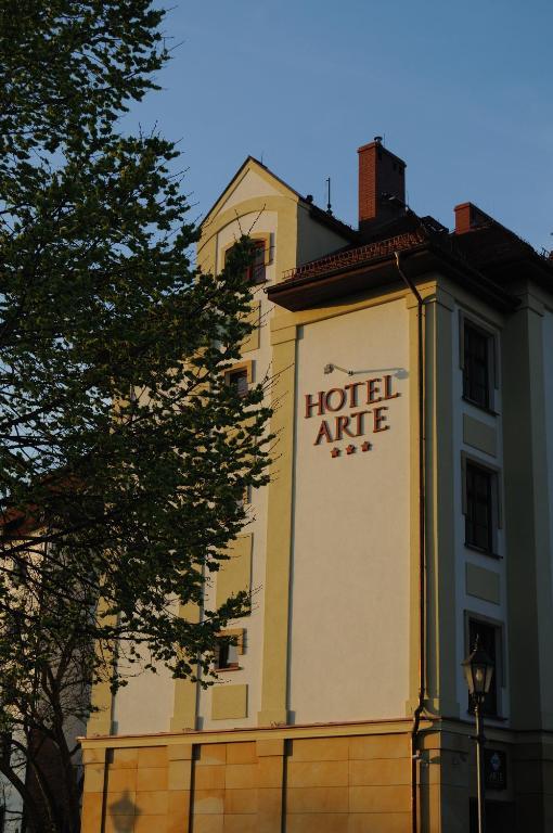 Hotel Arte Brzeg Exteriér fotografie
