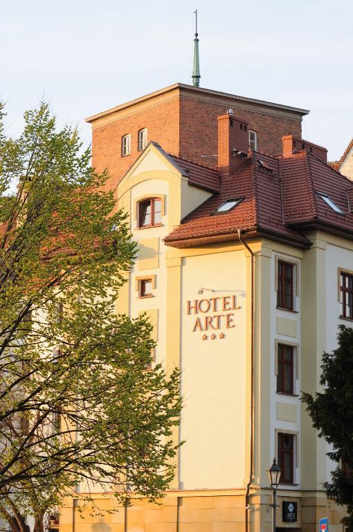 Hotel Arte Brzeg Exteriér fotografie