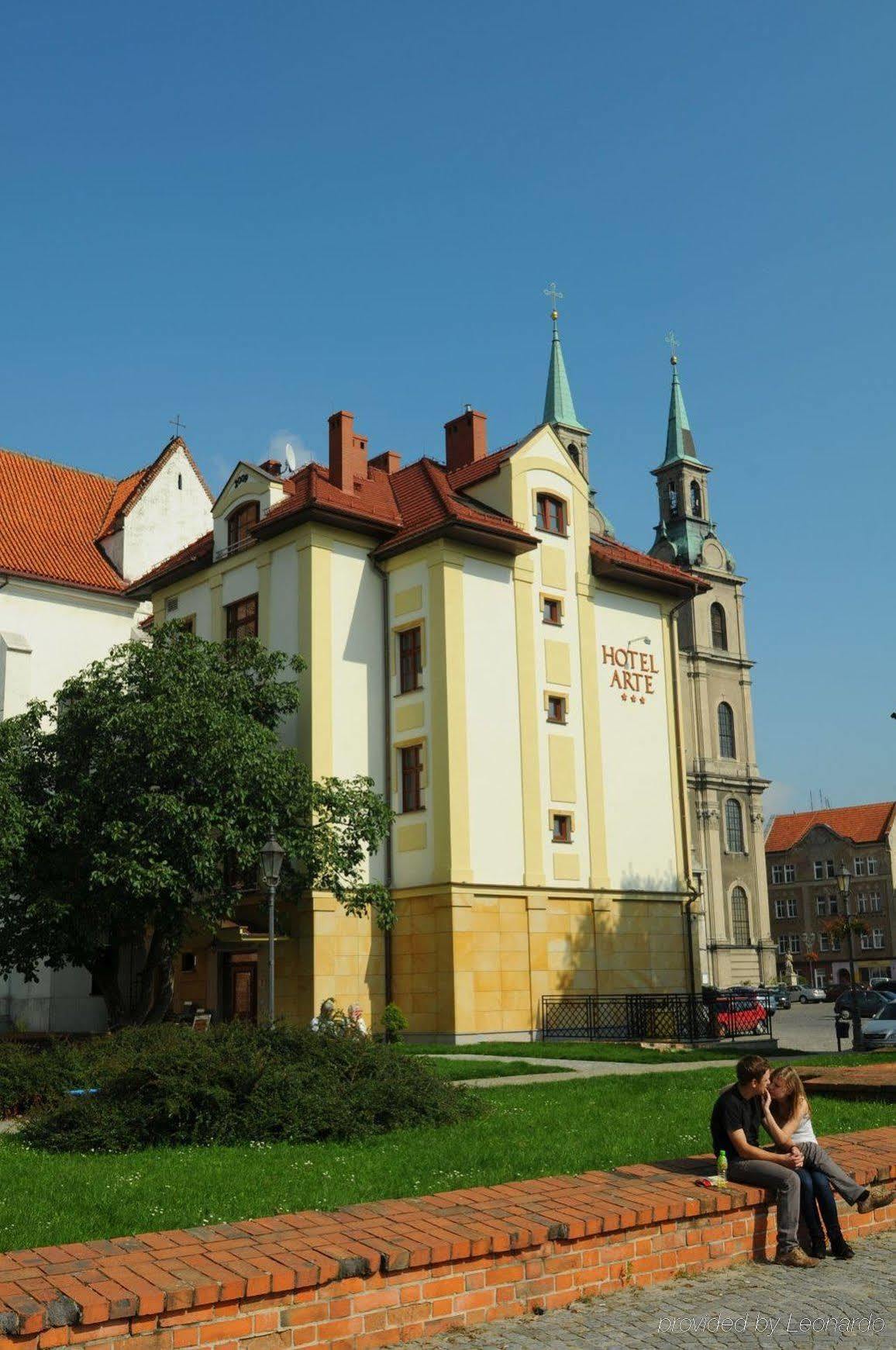 Hotel Arte Brzeg Exteriér fotografie