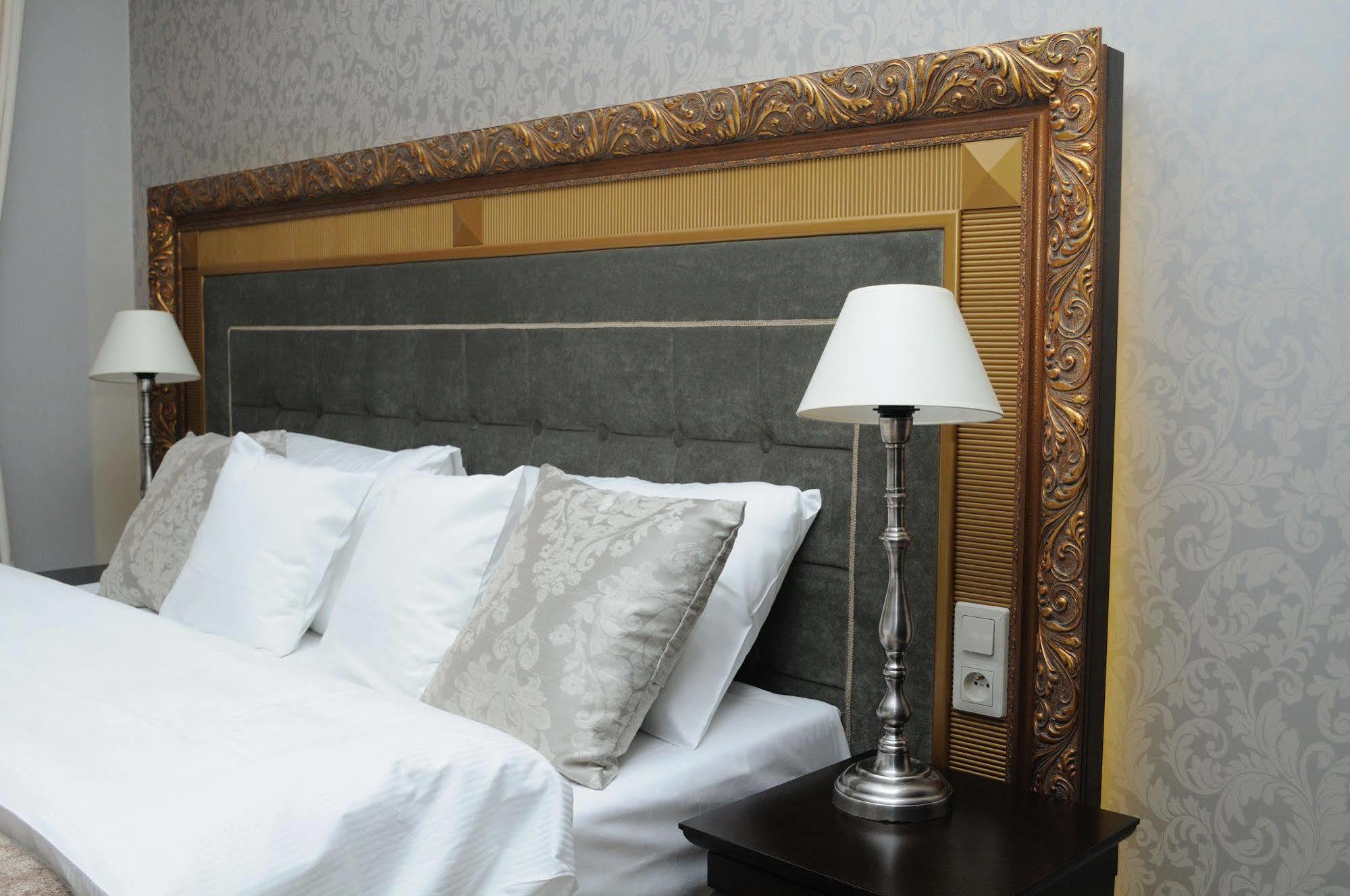 Hotel Arte Brzeg Exteriér fotografie